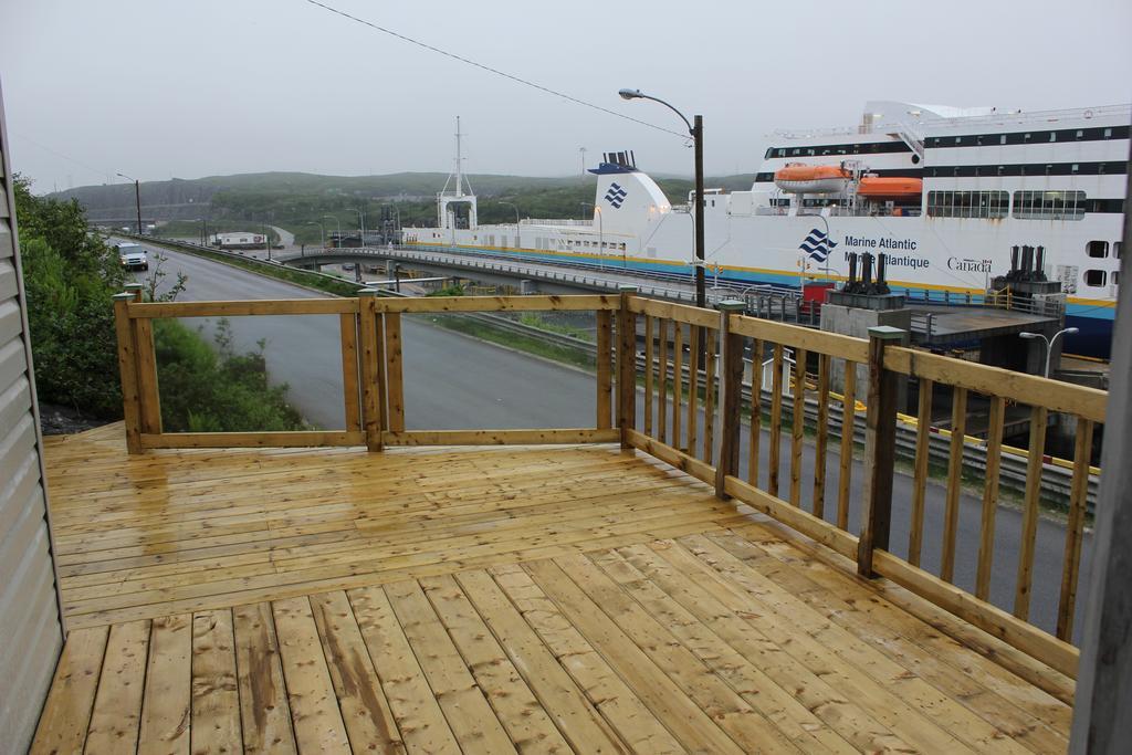Starboard Side Guest House Channel-Port aux Basques Exteriér fotografie